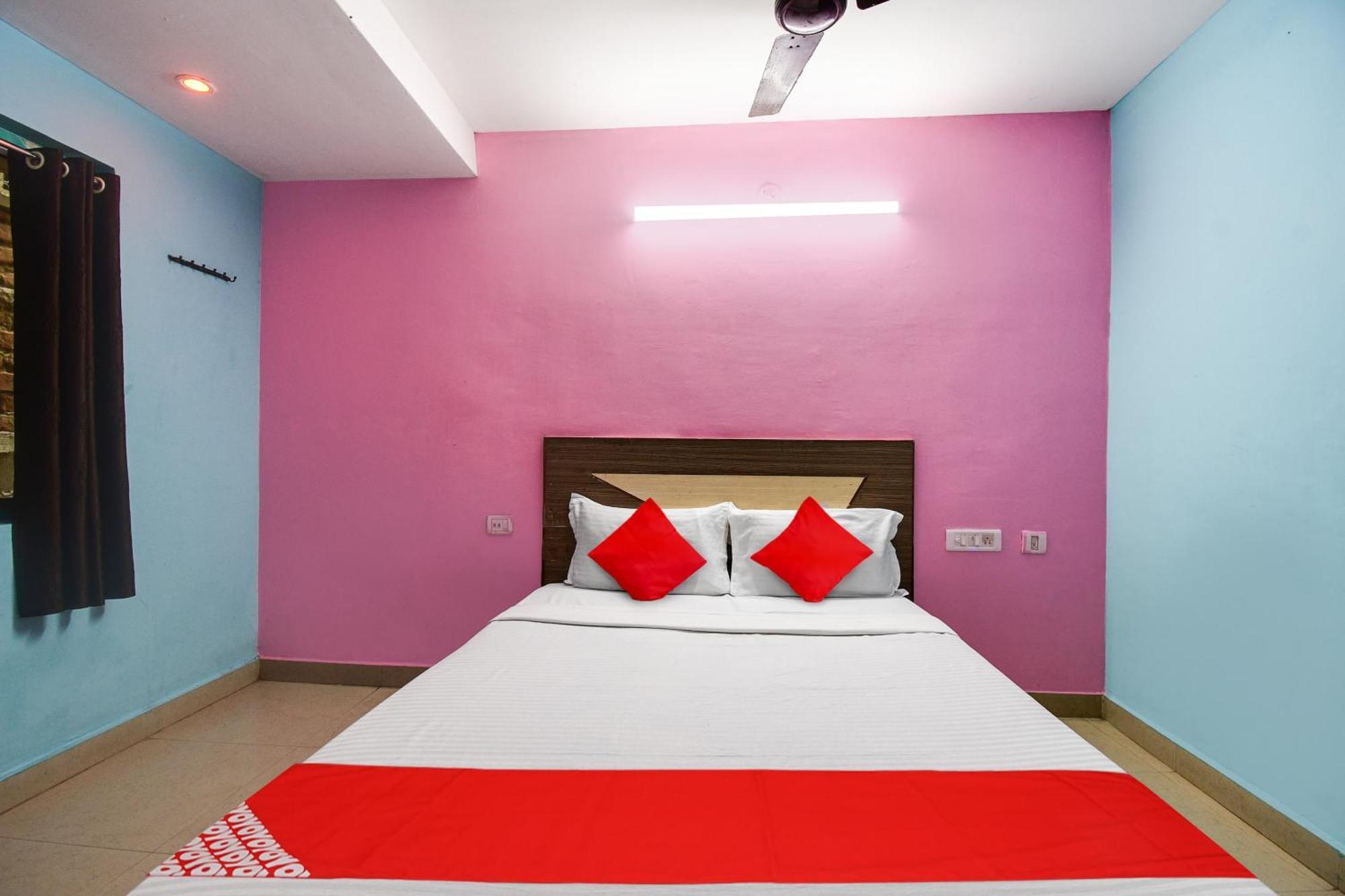 Hotel Oyo Flagship Chandrabindu 3*