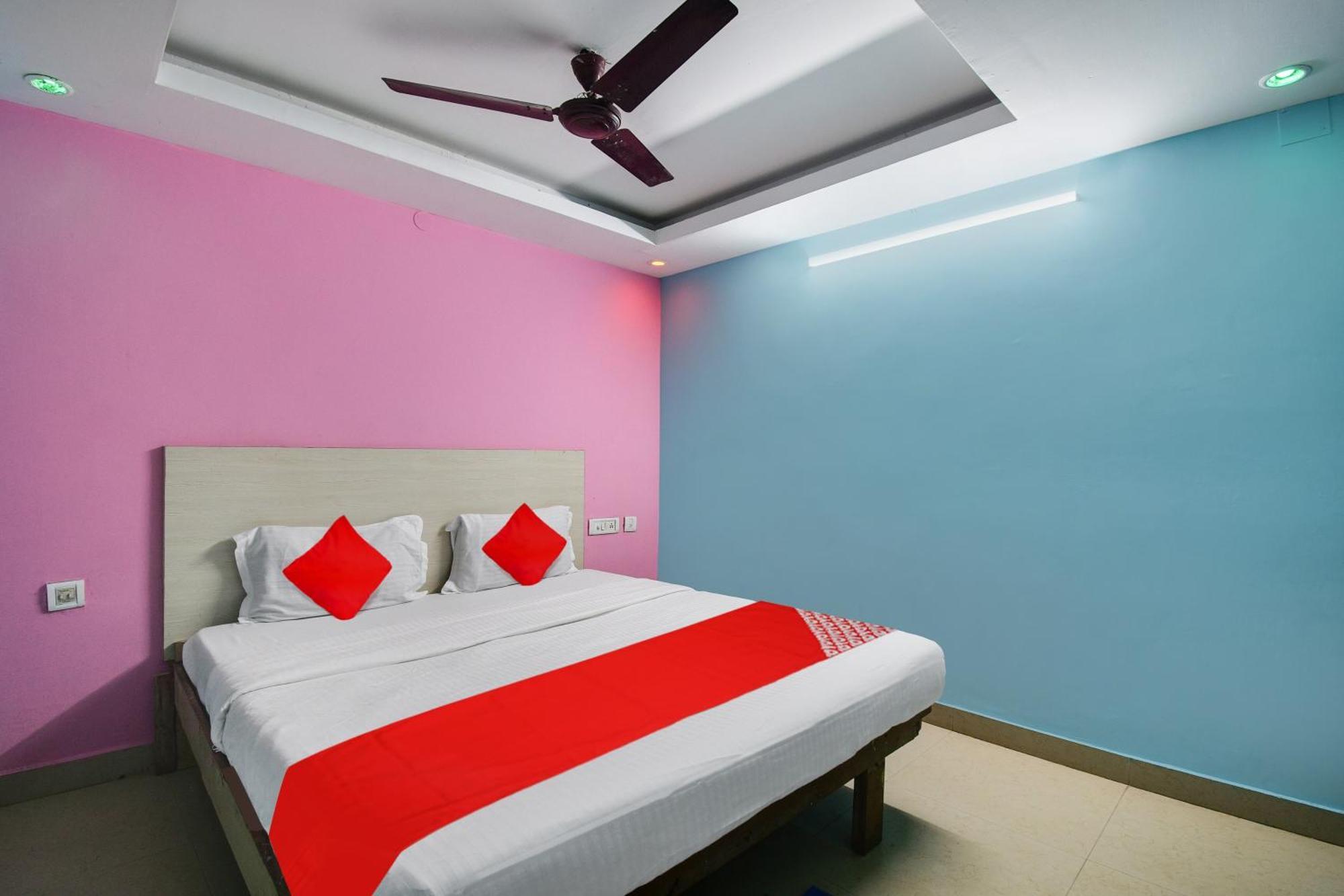Hotel Oyo Flagship Chandrabindu Puri